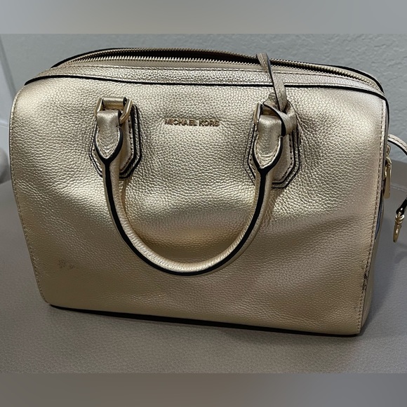 Michael Kors Long Zip-Around Wallet 
Light Gold - Picture 2 of 8